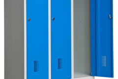 1177112-med-sittbank2