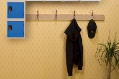 1210101-L-neråt-blått-öppet-med-kläder